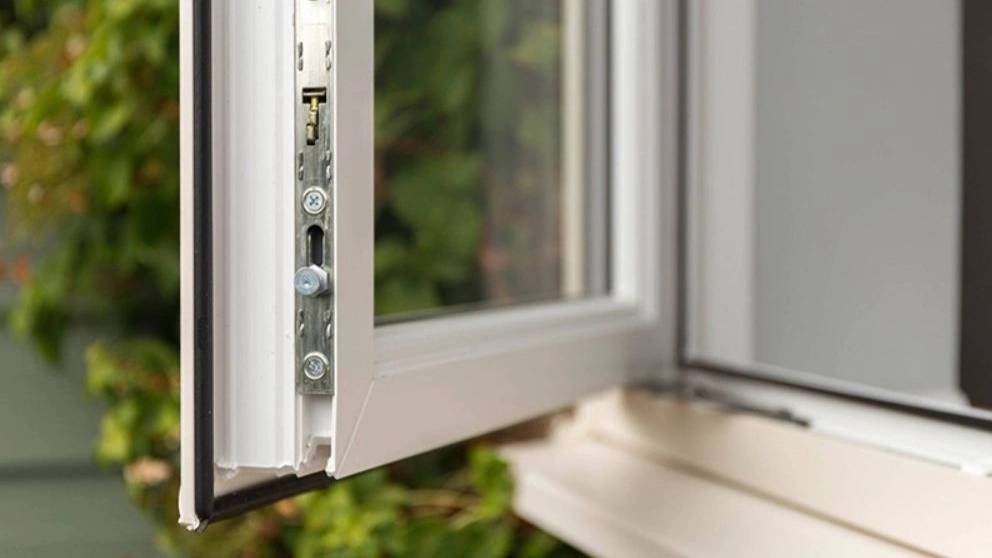 مزایای درب و پنجره دو جداره UPVC